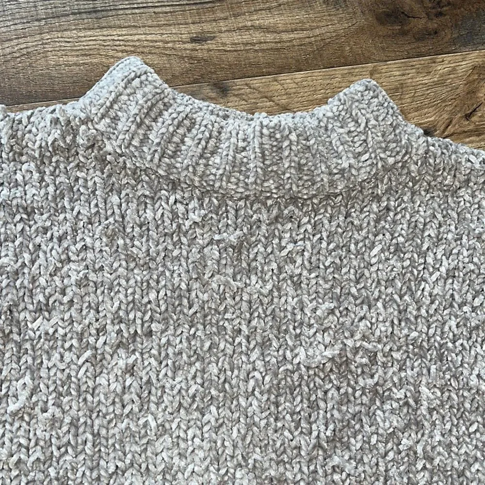 Urban outfitters cropped sweater